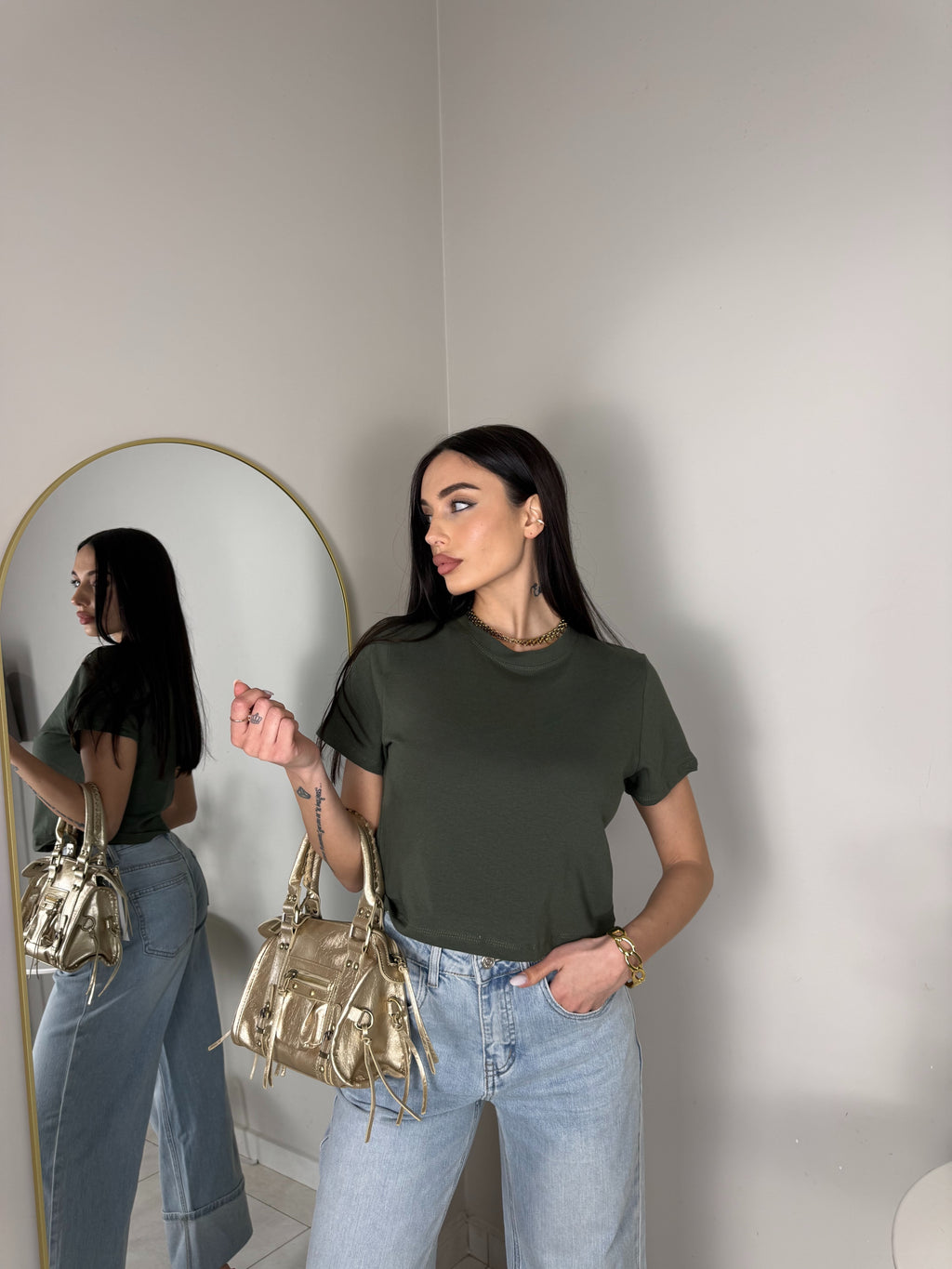 T-SHIRT CROP BASIC