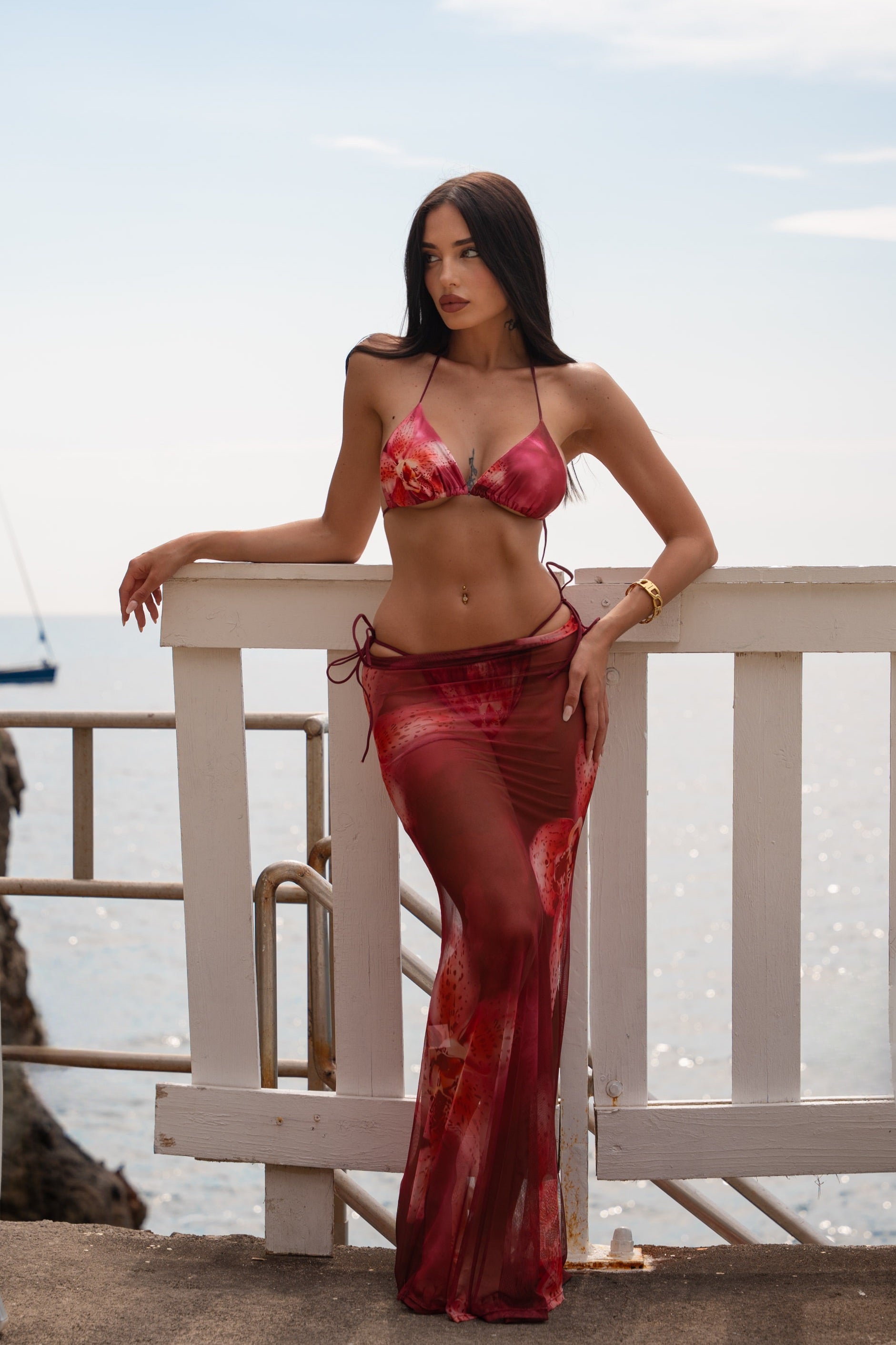 BIKINI FLOWERS + GONNA