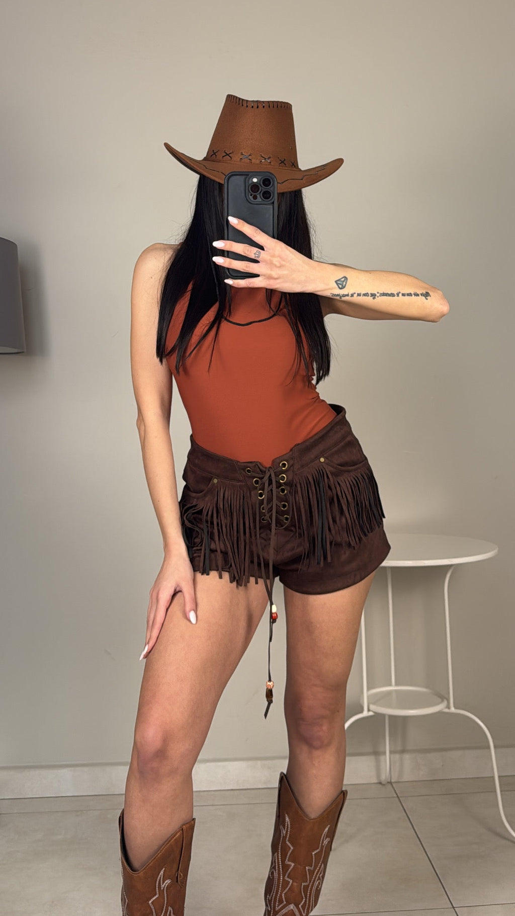 SHORTS CON FRANGE