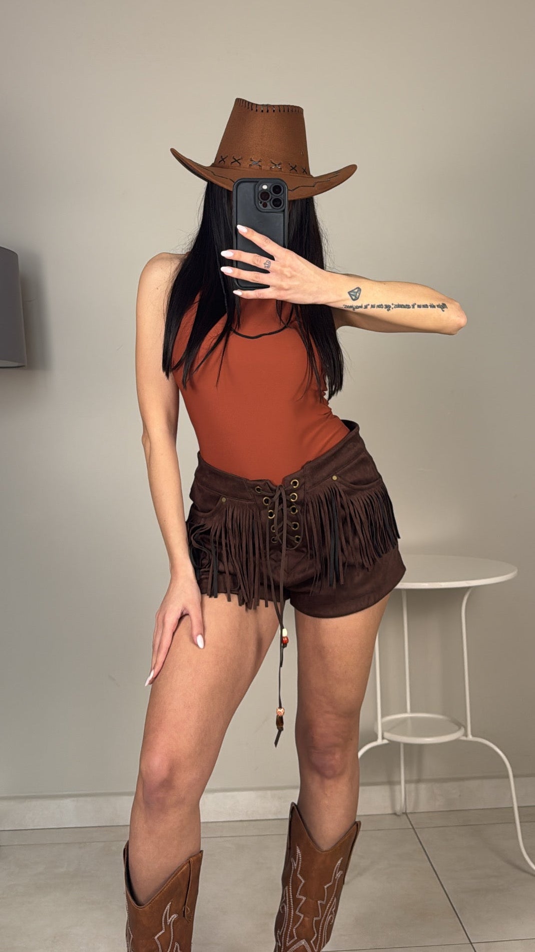 SHORTS CON FRANGE